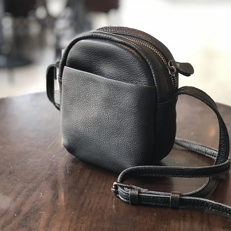 Genuine leather handbags 2025 new mini mobile phone bag fashion single shoulder bag top layer cowhide retro messenger small bag
Genuine leather handbags 2025 new mini mobile phone bag fashion single shoulder bag top layer cowhide retro messenger small bag
