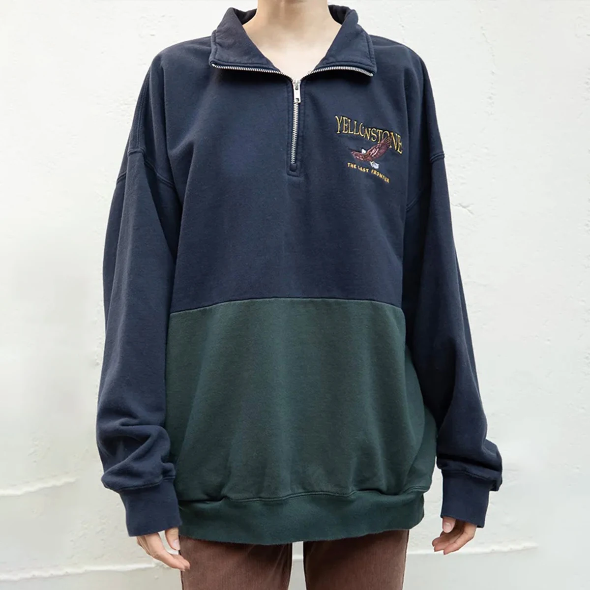 Vintage Eagle Embroidery Loose Sweatshirts Women Patchwork Long Sleeve Oversize Hoodie Femme Casual Streetwear Cotton Tops Chic
Vintage Eagle Embroidery Loose Sweatshirts Women Patchwork Long Sleeve Oversize Hoodie Femme Casual Streetwear Cotton Tops Chic