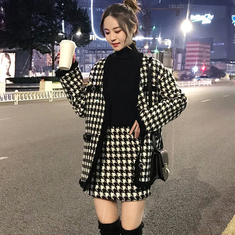 Black/white plaid tweed jacket + skirt suit autumn / winter women's wool coat jacket houndstooth hip ladies 2 piece skirt suit
Black/white plaid tweed jacket + skirt suit autumn / winter women's wool coat jacket houndstooth hip ladies 2 piece skirt suit