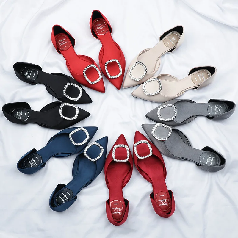 Spring pointed shallow mouth silk surface flat square buckle sandals simple rhinestone party dress all-match women's single shoe
Spring pointed shallow mouth silk surface flat square buckle sandals simple rhinestone party dress all-match women's single shoe
