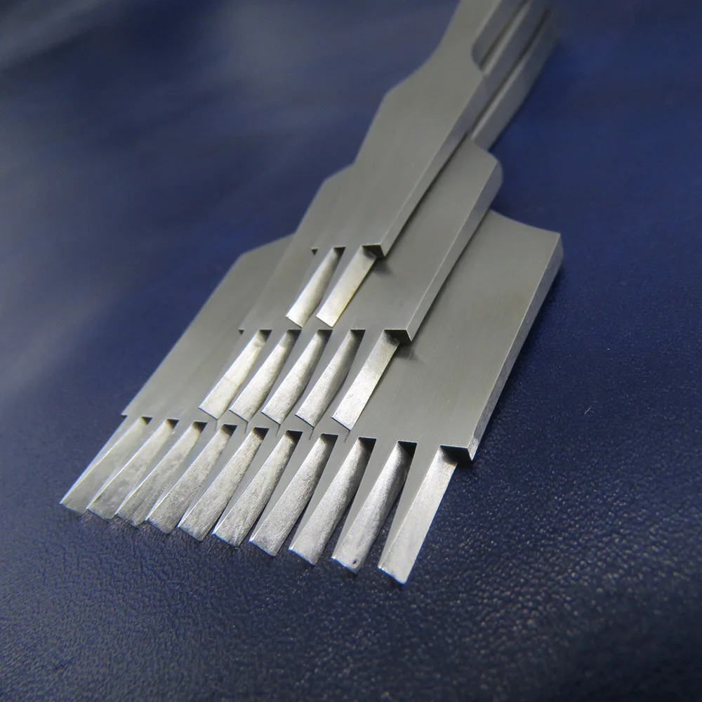3pcs/lot 2/5/10 teeths DIY Leather oblique Row Punching Tool 2.7/3/3.385/3.85mm Spacing Hole Punches Lacing Stitching
3pcs/lot 2/5/10 teeths DIY Leather oblique Row Punching Tool 2.7/3/3.385/3.85mm Spacing Hole Punches Lacing Stitching