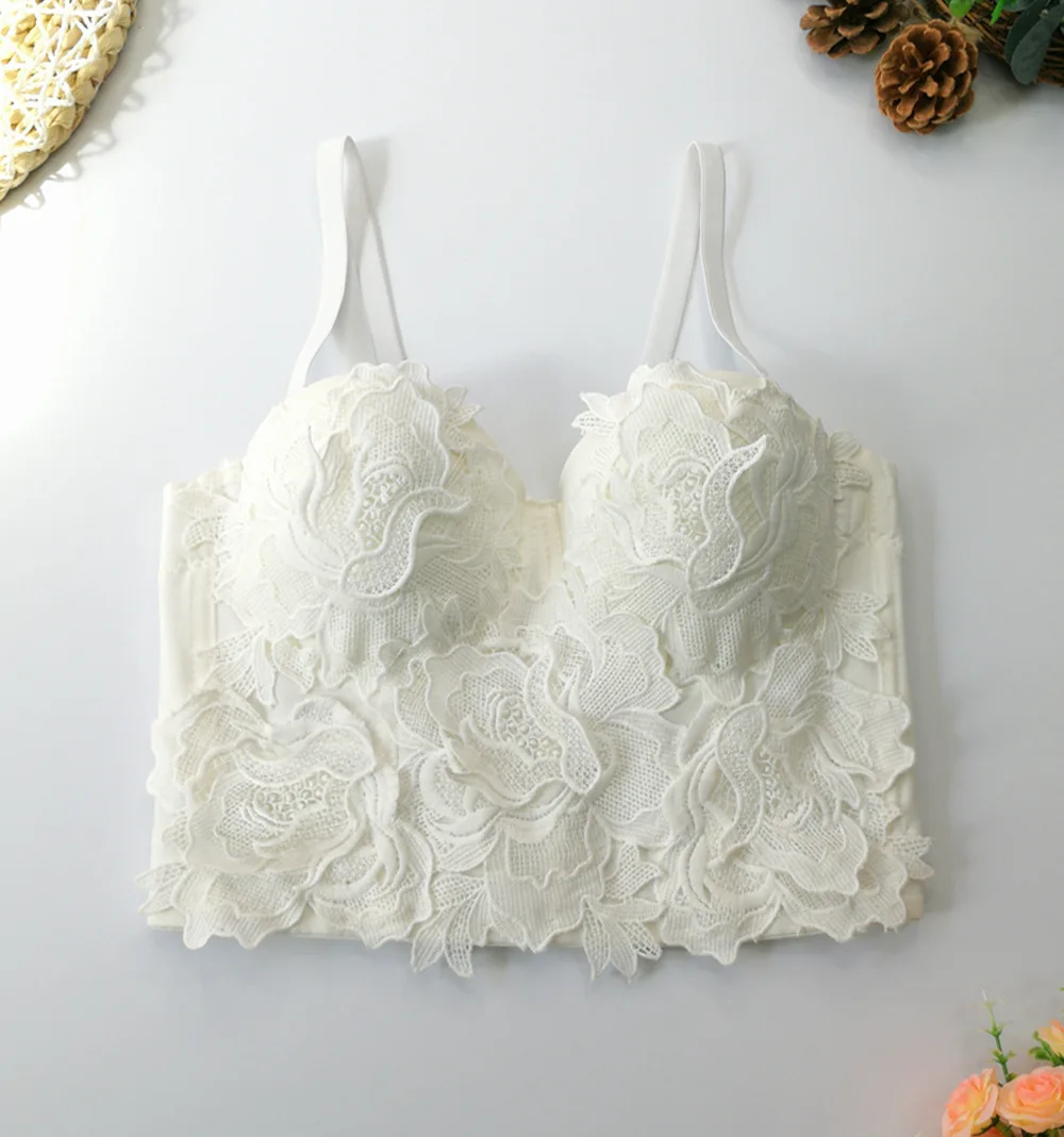 Lace embroidery camisole women's spring summer 2023 new arrival bustier bra original design solid color tanks sexy crop top
Lace embroidery camisole women's spring summer 2023 new arrival bustier bra original design solid color tanks sexy crop top