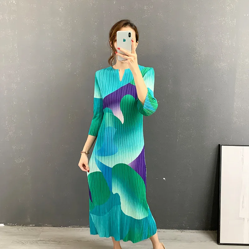 Pleated Printed Dress Medium Length Loose And Thin New 7-sleeve Western Style Dress In Autumn 2021
Pleated Printed Dress Medium Length Loose And Thin New 7-sleeve Western Style Dress In Autumn 2021