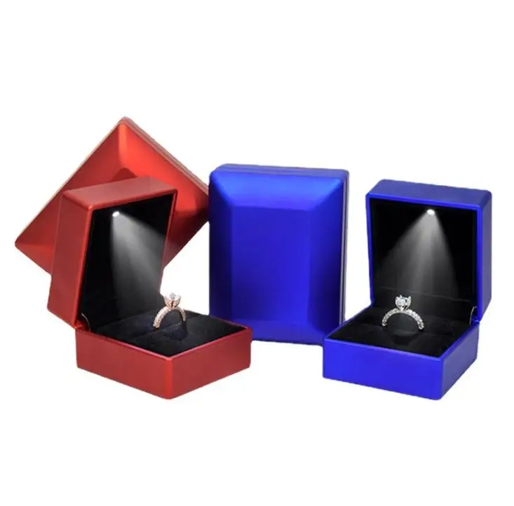 Led Lighted Earring Gift Box Wedding Engagement Ring Jewelry Display Case SN1736
Led Lighted Earring Gift Box Wedding Engagement Ring Jewelry Display Case SN1736