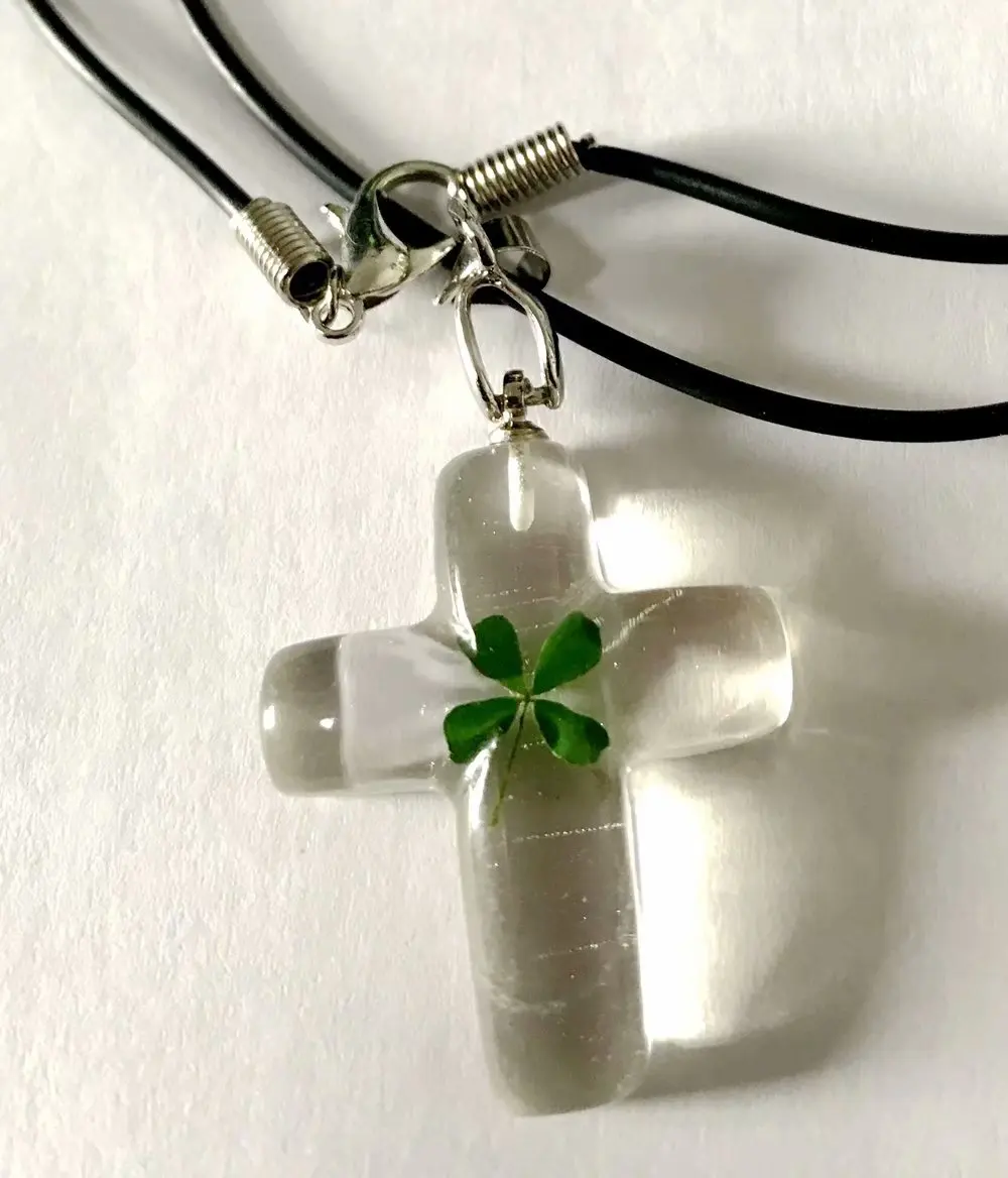 30 PCS Pendants Jewelry Design Handmade Dry Real Four Leaf Clover Cross Summer Girl Cool Jewelry
30 PCS Pendants Jewelry Design Handmade Dry Real Four Leaf Clover Cross Summer Girl Cool Jewelry