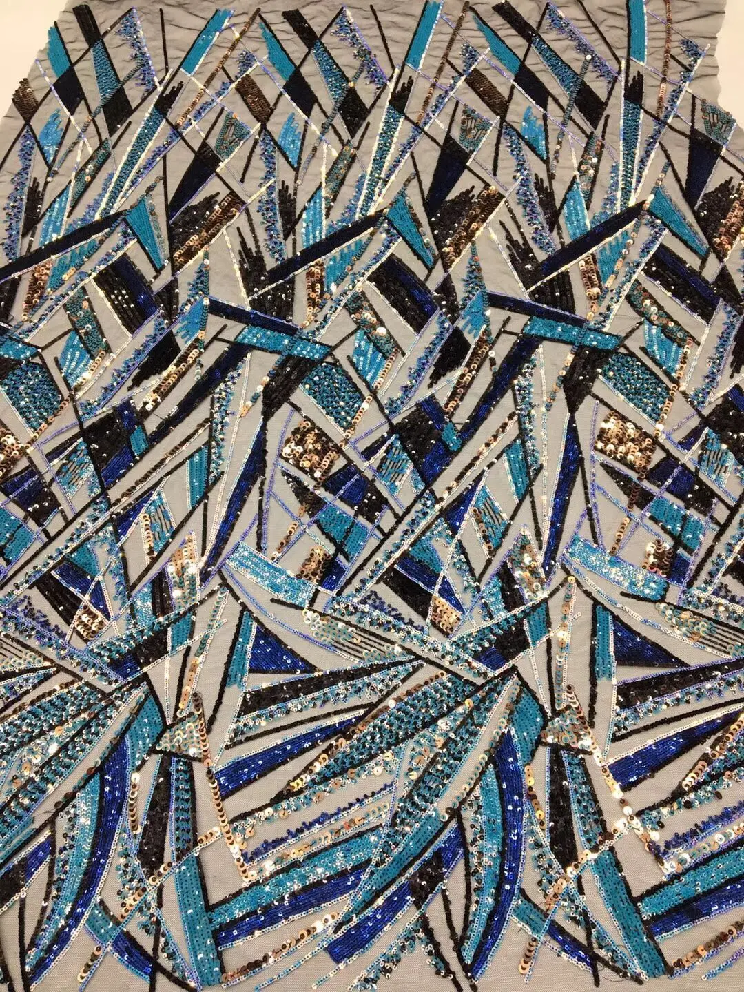 Fashionable nigerian tulle lace fabric S-168688 French Net Lace Fabric with sequins
Fashionable nigerian tulle lace fabric S-168688 French Net Lace Fabric with sequins