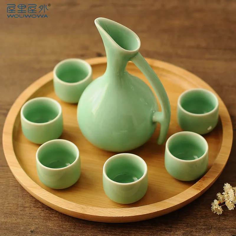 Creative Chinese wind wine set liquor cup ceramic household wine pot wine dispenser yellow rice sake wine cup classical beauty
Creative Chinese wind wine set liquor cup ceramic household wine pot wine dispenser yellow rice sake wine cup classical beauty