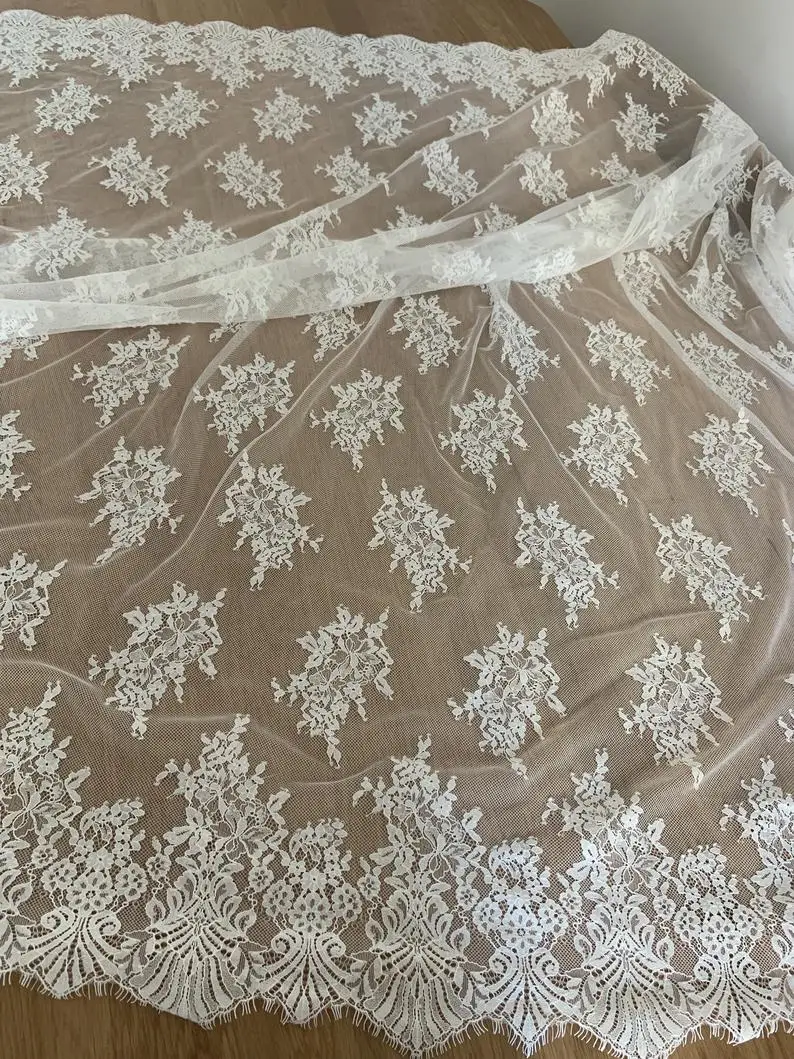 3 ярда, высококачественная белая кружевная ткань с ресницами, французская кружевная ткань, африканское кружево для вечерние, свадебного платья во дворе
3 ярда, высококачественная белая кружевная ткань с ресницами, французская кружевная ткань, африканское кружево для вечерние, свадебного платья во дворе