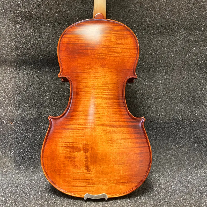 Усовершенствованная скрипка ручной работы 4/4, SONG Maestro в стиле Strad, новые ребрышки и шея, мягкий и элегантный звук
Усовершенствованная скрипка ручной работы 4/4, SONG Maestro в стиле Strad, новые ребрышки и шея, мягкий и элегантный звук