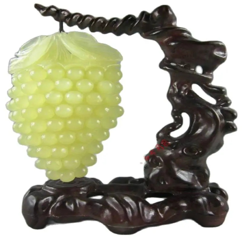 Chinese Natural Jade Jade Grapes Hanging Pieces Fruitful Decoration Collection
Chinese Natural Jade Jade Grapes Hanging Pieces Fruitful Decoration Collection