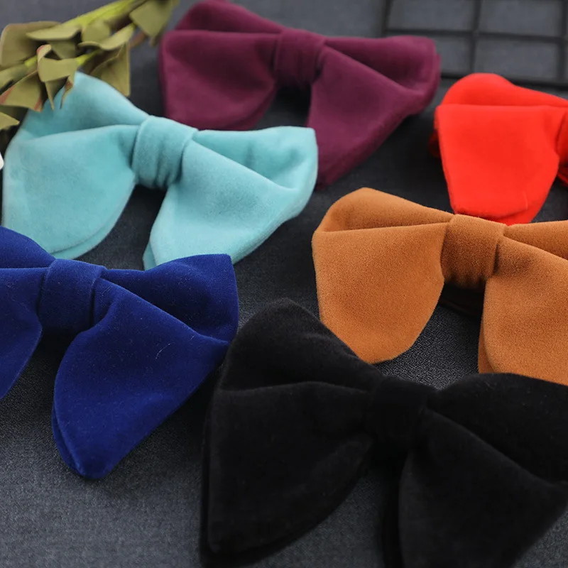 New Fashion Velvet Big Bowties for Women Mens Groom Wedding Bow Tie Skinny Solid Color Gravatas lim Black Red Cravat Accessories
New Fashion Velvet Big Bowties for Women Mens Groom Wedding Bow Tie Skinny Solid Color Gravatas lim Black Red Cravat Accessories