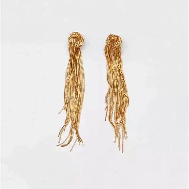 2020 Goth Metal Knot Stud Earrings for Women Punk Jewelry Vintage Snake Chain Tassel Earring Pendant Female Brincos Wholesale
2020 Goth Metal Knot Stud Earrings for Women Punk Jewelry Vintage Snake Chain Tassel Earring Pendant Female Brincos Wholesale