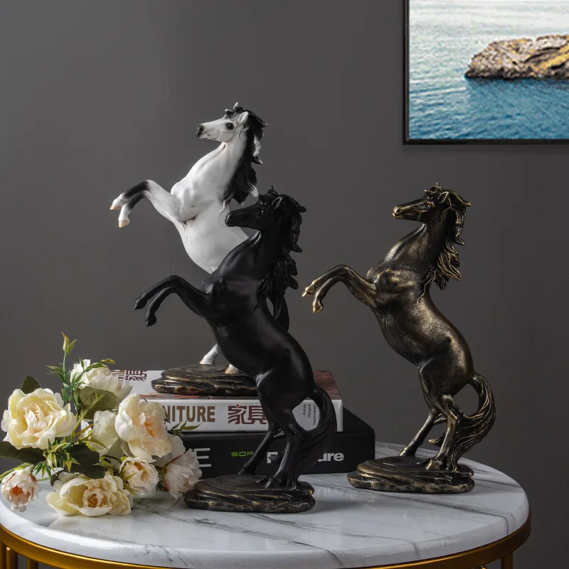Hot Sale Resin Modern Horse Statue Animal Figurines Sculpture Home Living Room Decoration Christmas Gifts Home Decor Ornaments
Hot Sale Resin Modern Horse Statue Animal Figurines Sculpture Home Living Room Decoration Christmas Gifts Home Decor Ornaments