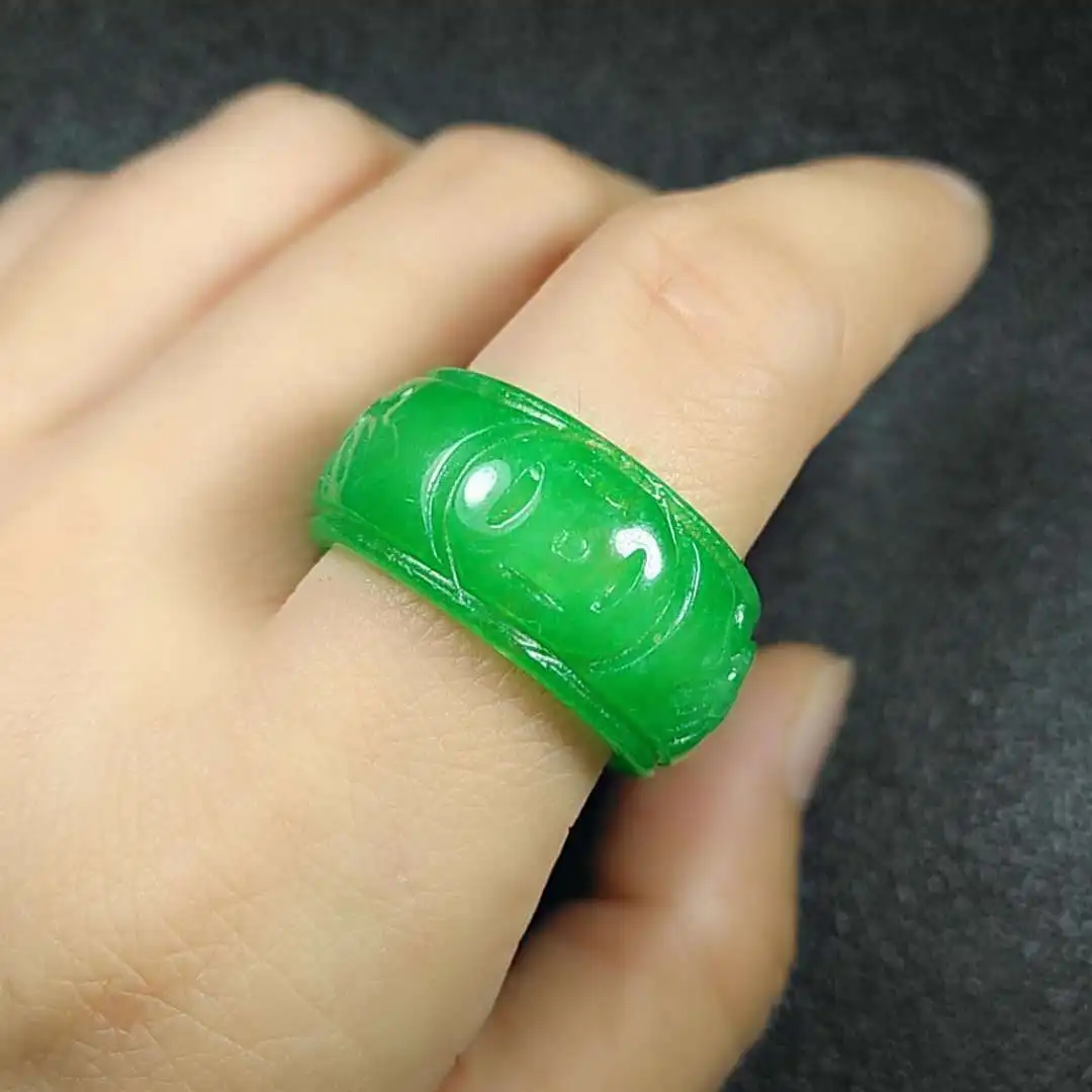 100% REAL GREEN JADE RING MEN'S AND WOMEN'S RINGS HAND-CARVED EXQUISITE JADITE RING JADE JEWELRY JADE GIFT
100% REAL GREEN JADE RING MEN'S AND WOMEN'S RINGS HAND-CARVED EXQUISITE JADITE RING JADE JEWELRY JADE GIFT