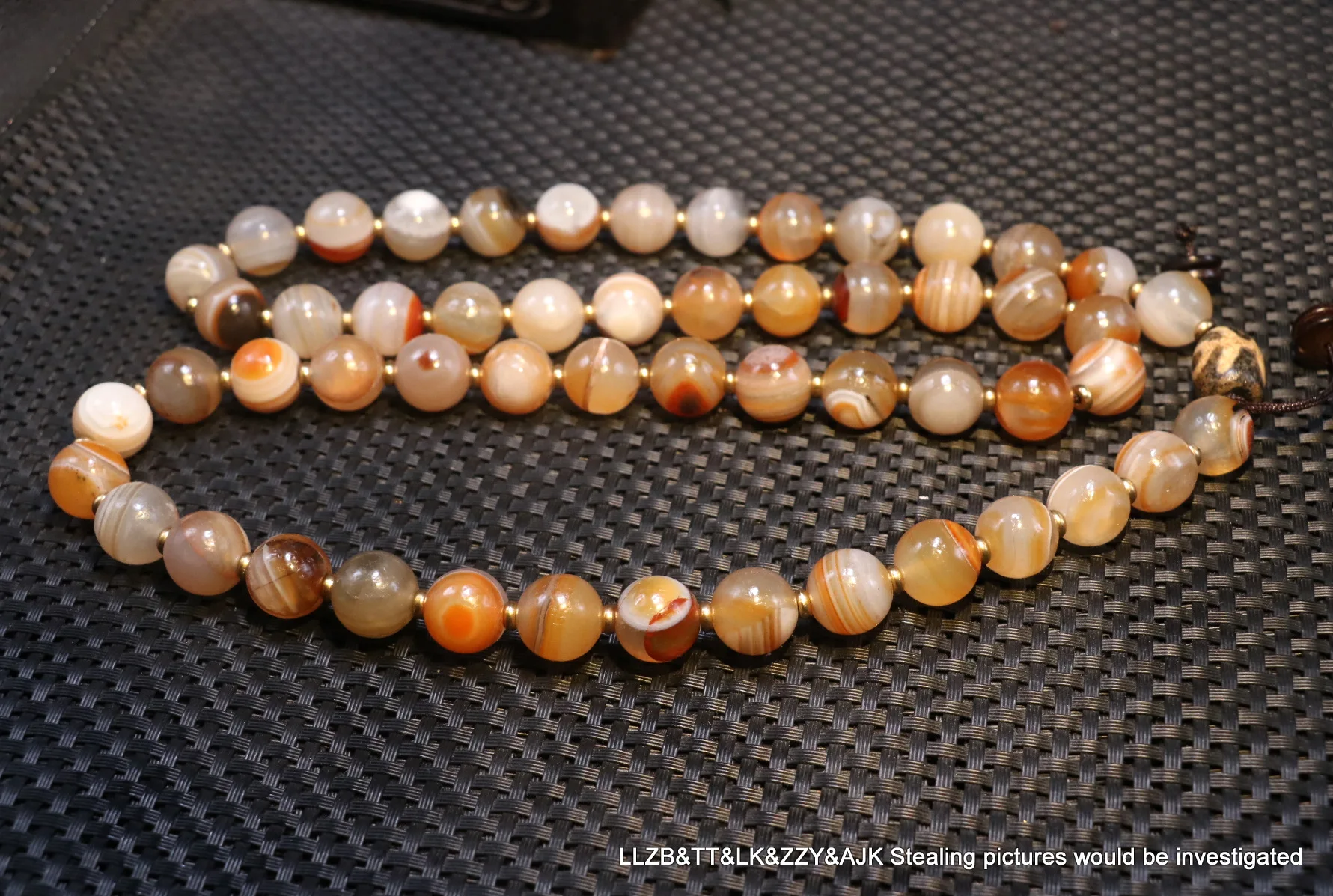 Magic Energy Tibetan Old Agate Sweat Color 14 Round dZi Bead 54 Prayer Necklace LKbrother Talisman UPD210084A1
Magic Energy Tibetan Old Agate Sweat Color 14 Round dZi Bead 54 Prayer Necklace LKbrother Talisman UPD210084A1