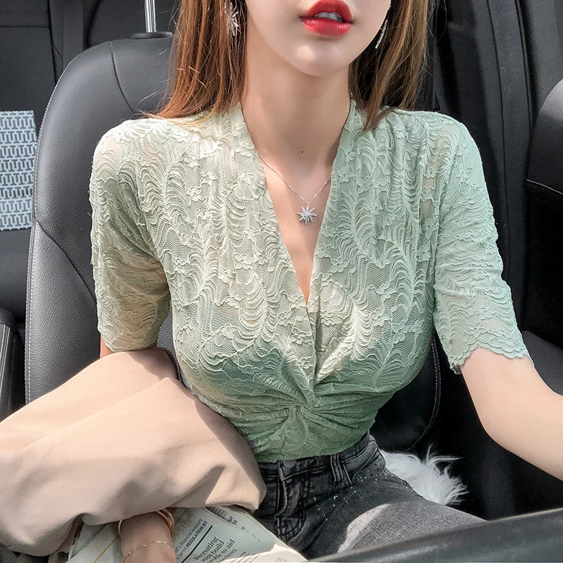 Fashion sexy short-sleeved lace blouse women summer 2020 new Korean fashion Western style sexy v-neck shirt
Fashion sexy short-sleeved lace blouse women summer 2020 new Korean fashion Western style sexy v-neck shirt