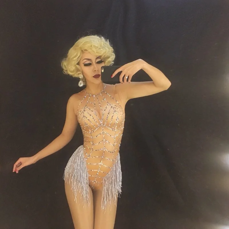 New Sexy Female Song Host DJ Inlaid Diamonds Fork Fringe Conjoined Adult Stage Performance Clothing Costume Party Celebration
New Sexy Female Song Host DJ Inlaid Diamonds Fork Fringe Conjoined Adult Stage Performance Clothing Costume Party Celebration