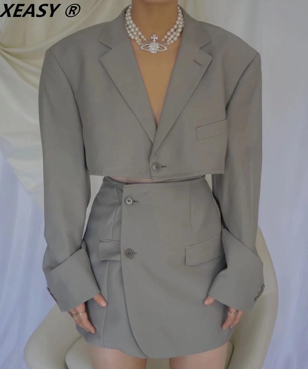 XEASY 2021 Women Fashion Set Vintage Single Button Short Blazer Female High Waist Asymmetrical A-Line Skirt England Style Suit
XEASY 2021 Women Fashion Set Vintage Single Button Short Blazer Female High Waist Asymmetrical A-Line Skirt England Style Suit