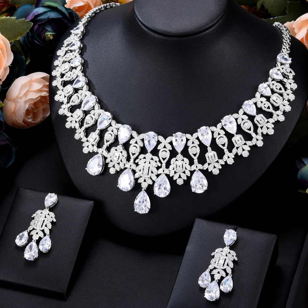 missvikki Luxury Sparkling Clear Crystal CZ Pendant Earrings Necklace Jewelry Set Super CZ New Design Jewelry Bridal Wedding
missvikki Luxury Sparkling Clear Crystal CZ Pendant Earrings Necklace Jewelry Set Super CZ New Design Jewelry Bridal Wedding