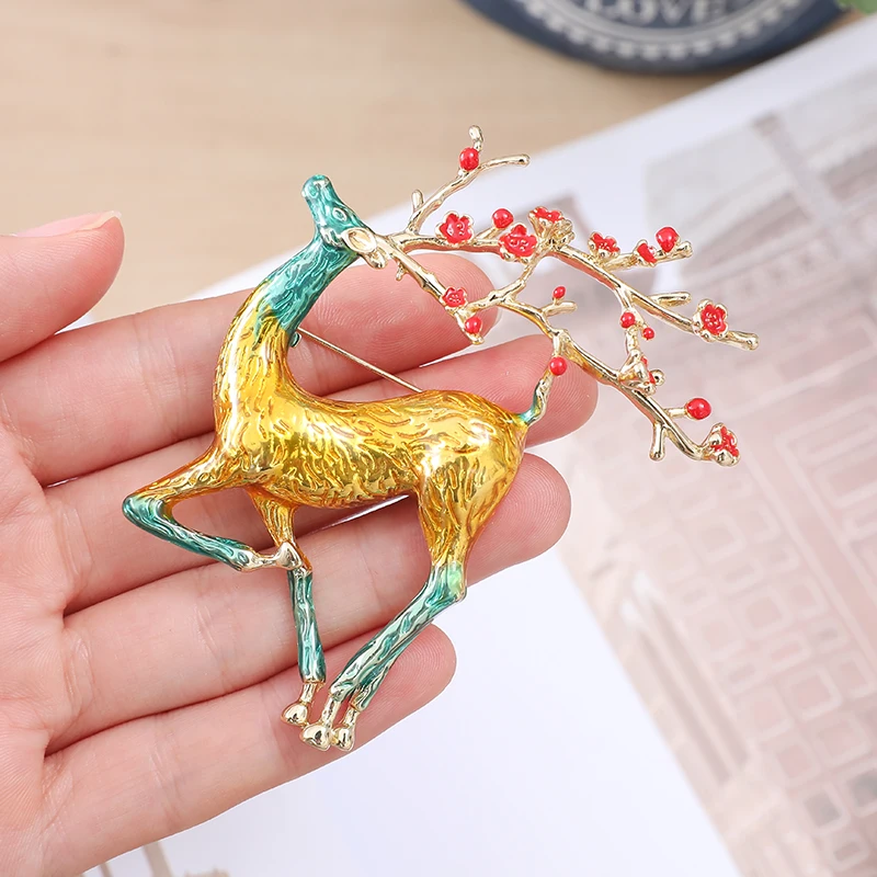 Cute and Beautiful Christmas Deer Brooch Sika Deer Brooch Fashion Lady New Year Gift
Cute and Beautiful Christmas Deer Brooch Sika Deer Brooch Fashion Lady New Year Gift