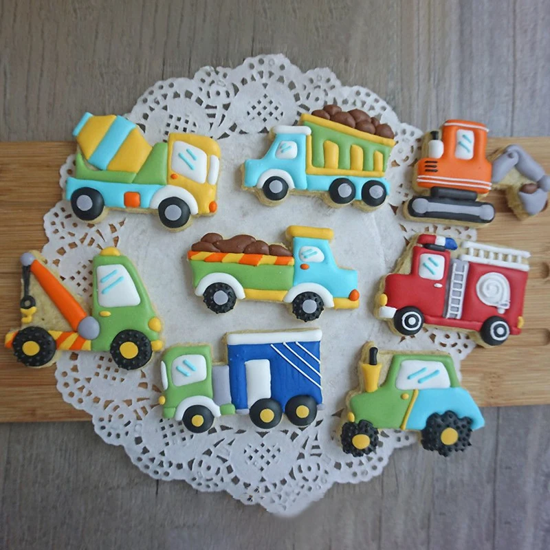 8pcs Plastic Engineering Vehicles Shape Cookie Cutter Set DIY Biscuit Baking Molds Cake Decorating Tools
8pcs Plastic Engineering Vehicles Shape Cookie Cutter Set DIY Biscuit Baking Molds Cake Decorating Tools