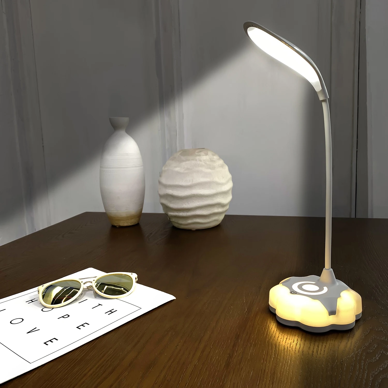 DC5V USB Table Lamp Led Desk Lamp Touch Clip Study Lamps Magnifier Gooseneck Desktop usb Table Light Rechargeable 18650 Battery
DC5V USB Table Lamp Led Desk Lamp Touch Clip Study Lamps Magnifier Gooseneck Desktop usb Table Light Rechargeable 18650 Battery