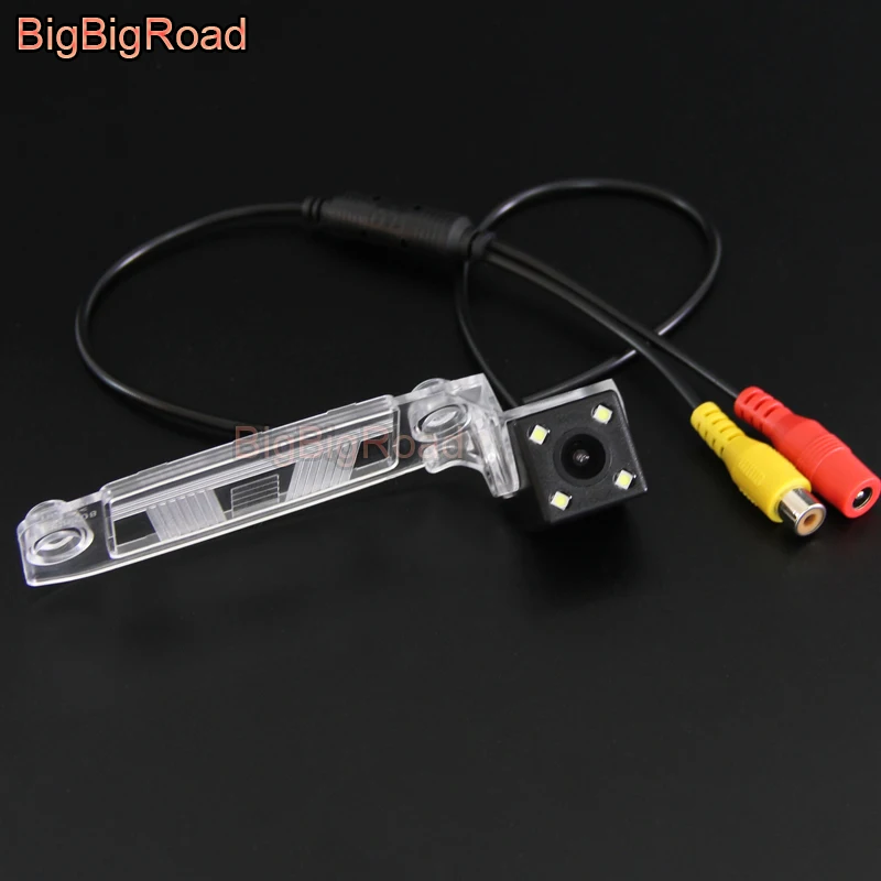 BigBigRoad Car Rear View Reversing Backup Camera With Filter / Power Relay For Kia Sportage R K3 Sorento Carens / Ceed / Rondo
BigBigRoad Car Rear View Reversing Backup Camera With Filter / Power Relay For Kia Sportage R K3 Sorento Carens / Ceed / Rondo