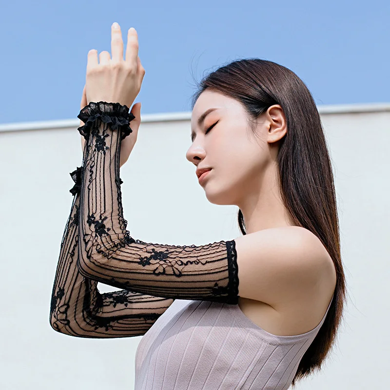 Thin Ice Sleeve Women Summer Sexy Lace Mesh Breathable Drive Sunscreen Long Gloves Transparent Etiquette Cosplay Mittens TK38
Thin Ice Sleeve Women Summer Sexy Lace Mesh Breathable Drive Sunscreen Long Gloves Transparent Etiquette Cosplay Mittens TK38