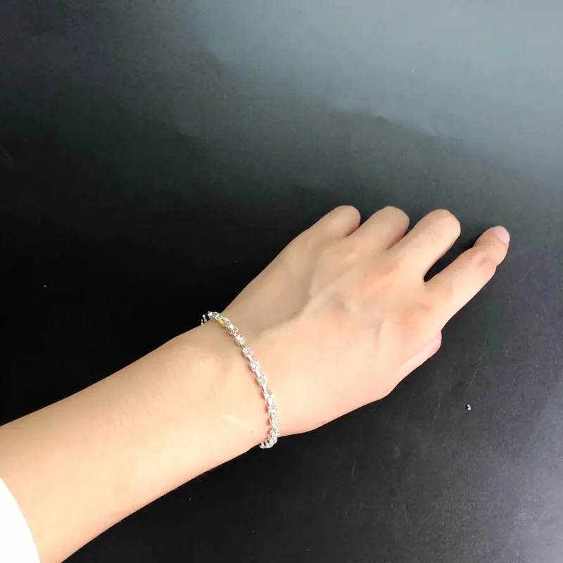 Fashion new simple crystal bracelet statement for women Rhinestone single row bracelet Jewelry
Fashion new simple crystal bracelet statement for women Rhinestone single row bracelet Jewelry