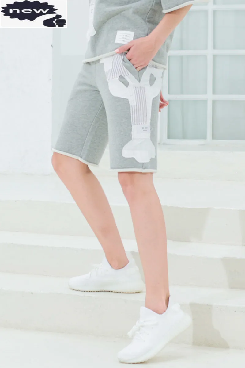 Женские спортивные шорты в стиле пэчворк TB THOM, повседневные свободные шорты до колена в стиле хип-хоп, лето 2021
Женские спортивные шорты в стиле пэчворк TB THOM, повседневные свободные шорты до колена в стиле хип-хоп, лето 2021