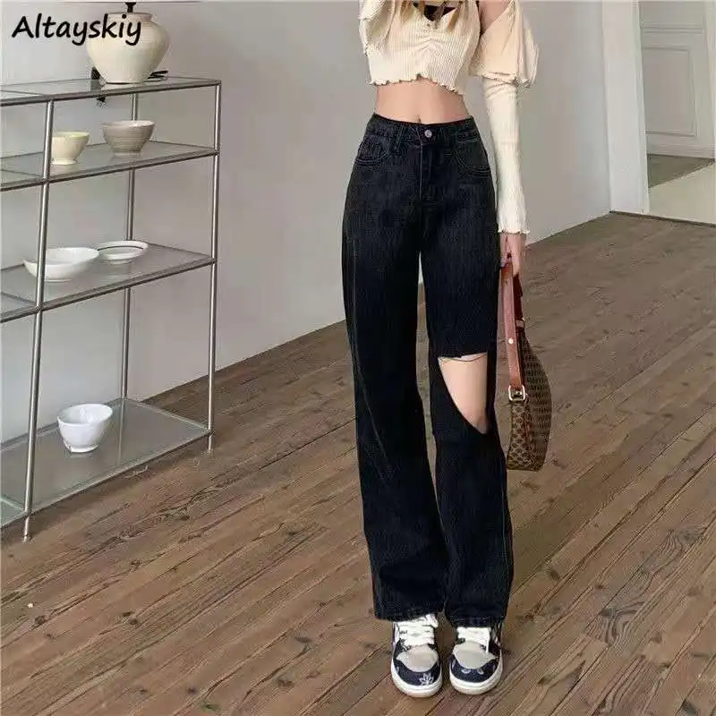 Jeans Women Streetwear All-match Fashion Harajuku Summer New High Waist Korean Style Hole Straight Solid Popular Simple Retro
Jeans Women Streetwear All-match Fashion Harajuku Summer New High Waist Korean Style Hole Straight Solid Popular Simple Retro