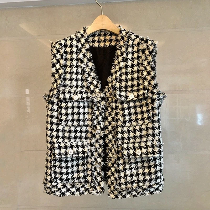 New 2022 Womens Autumn Elegant Tweed Loose Vest Jackets Office Lady V-Neck Single Breasted Casual Fashion Sleeveless Vest
New 2022 Womens Autumn Elegant Tweed Loose Vest Jackets Office Lady V-Neck Single Breasted Casual Fashion Sleeveless Vest