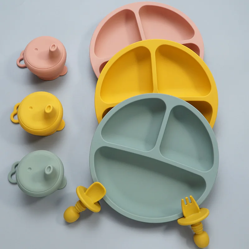 3Pcs Baby Accessories Toddler Feeding Silicone Dinner Plate Waterproof Soft Infant Fork Spoon With Portable Silicone Cup Cover
3Pcs Baby Accessories Toddler Feeding Silicone Dinner Plate Waterproof Soft Infant Fork Spoon With Portable Silicone Cup Cover