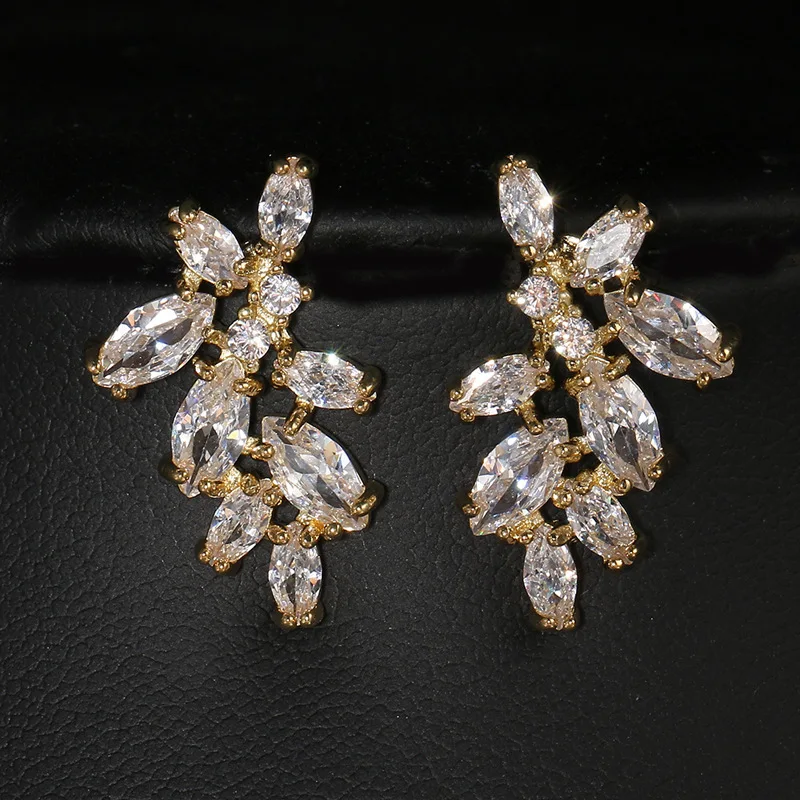 Ekopdee Hot Sale Luxury Exquisite Flower Dangle Earrings For Women New Trendy Zircon Earrings Elegant Wedding Jewelry Pendientes
Ekopdee Hot Sale Luxury Exquisite Flower Dangle Earrings For Women New Trendy Zircon Earrings Elegant Wedding Jewelry Pendientes