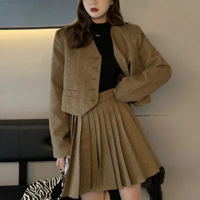 Womens Blazer Two Piece Suit Set Single Breasted Jacket Blazer And Pleated Skirts England Style Female Two Piece Set Autumn
Womens Blazer Two Piece Suit Set Single Breasted Jacket Blazer And Pleated Skirts England Style Female Two Piece Set Autumn