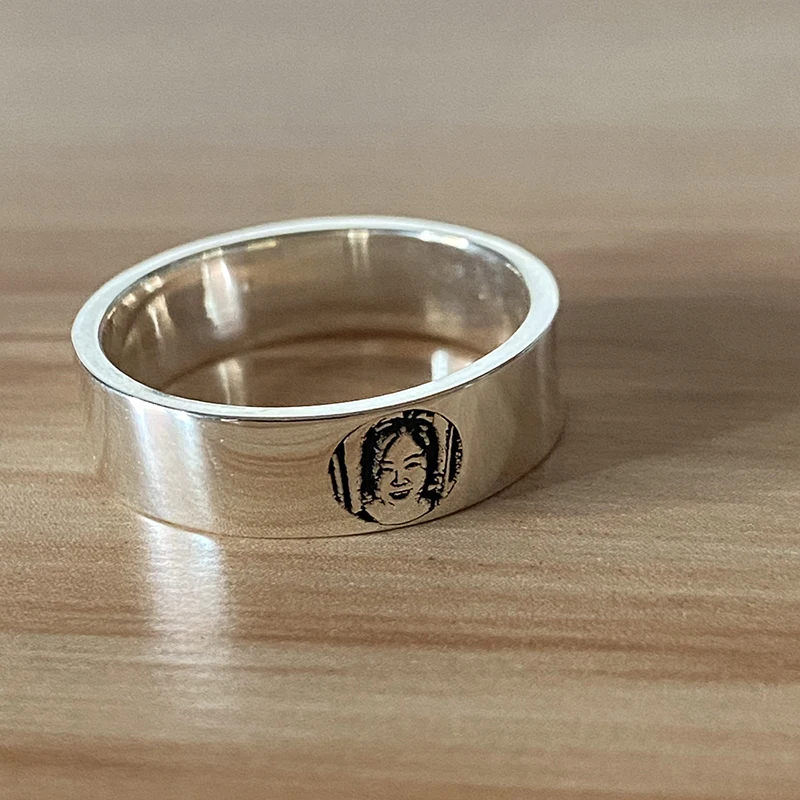 Engraved photo Picture Name Ring Personalized Photo Solid Silver Ring Unisex Anniversary Ring For Family Friend Gifts
Engraved photo Picture Name Ring Personalized Photo Solid Silver Ring Unisex Anniversary Ring For Family Friend Gifts