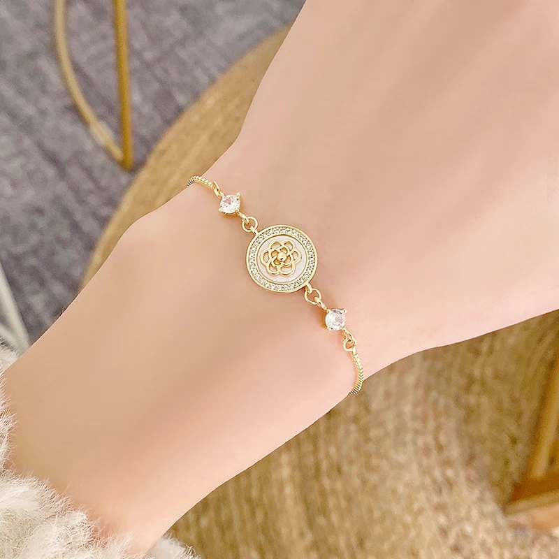 Ins Hot Sale High Quality Luxury Flower Pattern Bracelet for Women Adjustable AAA Zircon Simple Brasselet Female Pendant Jewelry
Ins Hot Sale High Quality Luxury Flower Pattern Bracelet for Women Adjustable AAA Zircon Simple Brasselet Female Pendant Jewelry