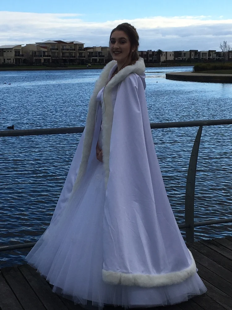 White Ivory Bridal Winter Wedding Cloak Cape Faux Fur Hood Jacket fur cape faux fur shawl
White Ivory Bridal Winter Wedding Cloak Cape Faux Fur Hood Jacket fur cape faux fur shawl