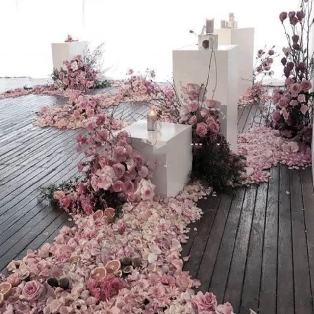 4pcs/set)White Metal square Display Plinth Wedding Pedestal Columns for wedding stage background yudao973
4pcs/set)White Metal square Display Plinth Wedding Pedestal Columns for wedding stage background yudao973