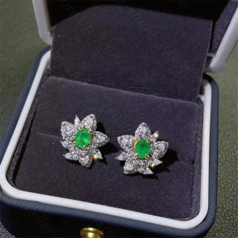 New natural emerald earrings 925 silver ancient silver earrings fresh and lovely earrings
New natural emerald earrings 925 silver ancient silver earrings fresh and lovely earrings