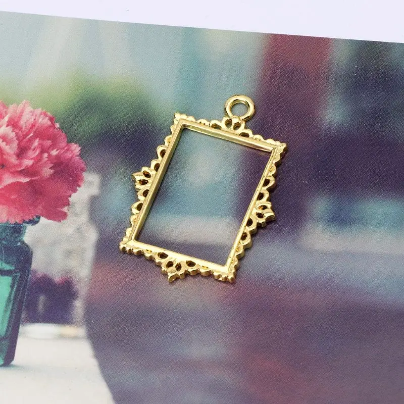 5Pcs Vintage Hollow Album Frames Pendant Open Bezel Setting UV Resin Jewelry DIY M2EA
5Pcs Vintage Hollow Album Frames Pendant Open Bezel Setting UV Resin Jewelry DIY M2EA