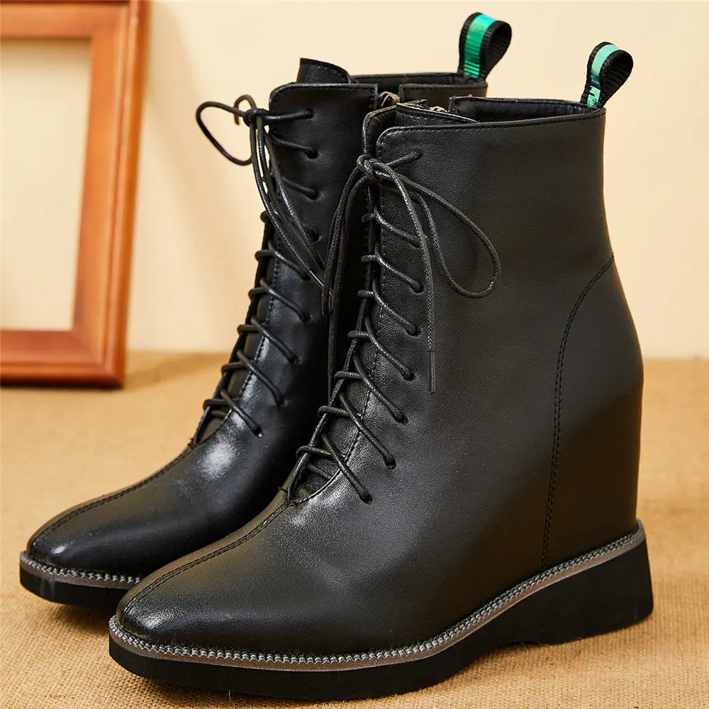 Winter Warm Pumps Shoes Women Lace Up Genuine Leather Wedges High Heel Snow Boots Female Round Toe Fashion Sneakers Casual Shoes
Winter Warm Pumps Shoes Women Lace Up Genuine Leather Wedges High Heel Snow Boots Female Round Toe Fashion Sneakers Casual Shoes