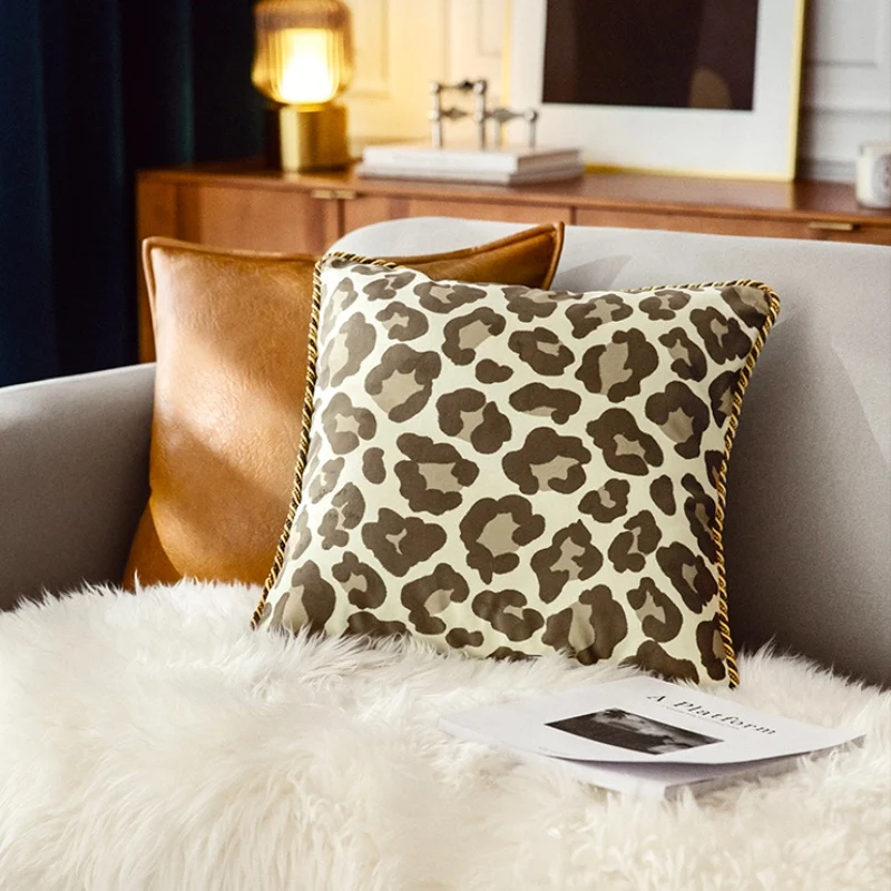 Leopard Print Pillows Luxury Velvet Cushion Case Soft Decorative Pillow Cover For Sofa Chair Living Room Home Decorations
Leopard Print Pillows Luxury Velvet Cushion Case Soft Decorative Pillow Cover For Sofa Chair Living Room Home Decorations