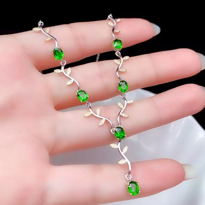 KJJEAXCMY fine jewelry 925 sterling silver inlaid Natural Diopside Women's vintage classic plant gem pendant necklace chain Gift
KJJEAXCMY fine jewelry 925 sterling silver inlaid Natural Diopside Women's vintage classic plant gem pendant necklace chain Gift