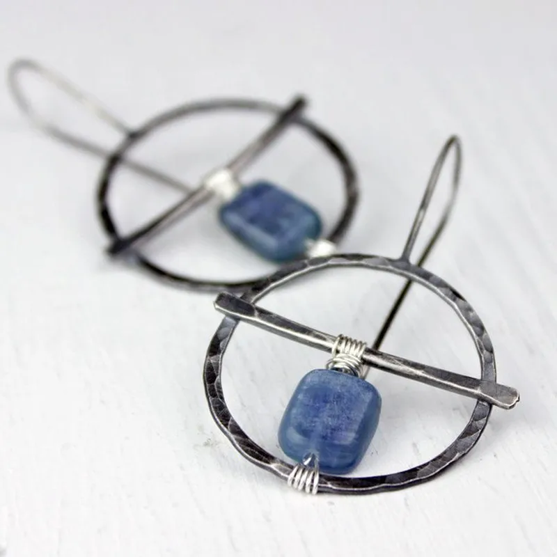 Wing Yu New European and American Hammering 925 Large Silver Color Hoop Earrings Retro Handmade Silk Natural Turquoise Earrings
Wing Yu New European and American Hammering 925 Large Silver Color Hoop Earrings Retro Handmade Silk Natural Turquoise Earrings