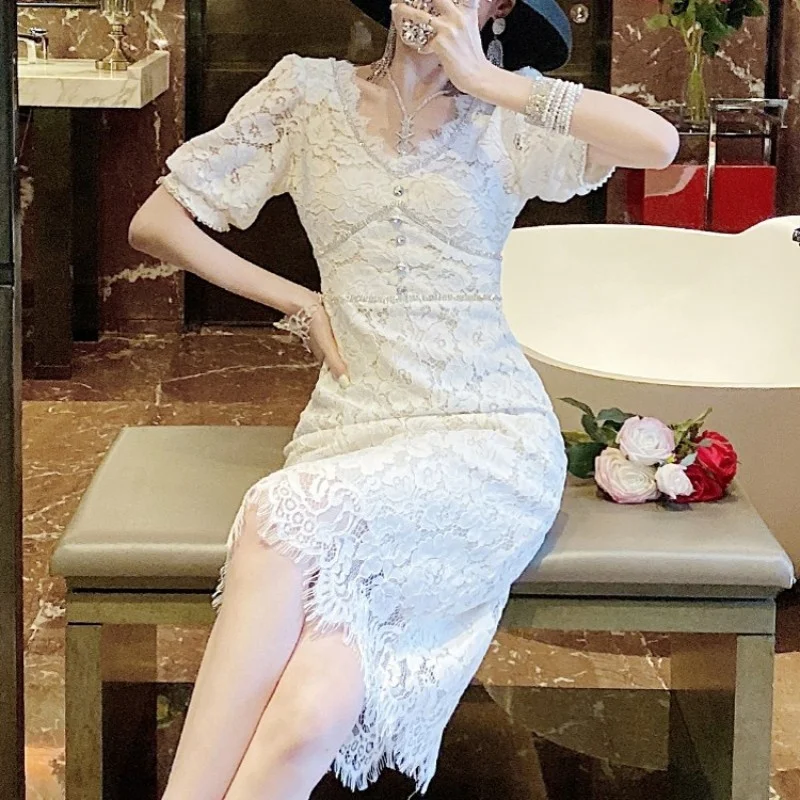 Ladies Elegant Lace Hollow Out Dress Women Slim Fit French Vintage Shiny Diamonds Dresses Sexy Crystal Party Vestido De Mujer
Ladies Elegant Lace Hollow Out Dress Women Slim Fit French Vintage Shiny Diamonds Dresses Sexy Crystal Party Vestido De Mujer