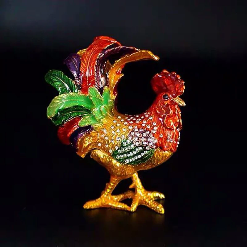 Шкатулка с маленькими фигурками Кристалл ROOSTER Сплав Водная дрель Оригинальный подарок Горный хрусталь Петух Ремесла Благоприятное украшение
Шкатулка с маленькими фигурками Кристалл ROOSTER Сплав Водная дрель Оригинальный подарок Горный хрусталь Петух Ремесла Благоприятное украшение