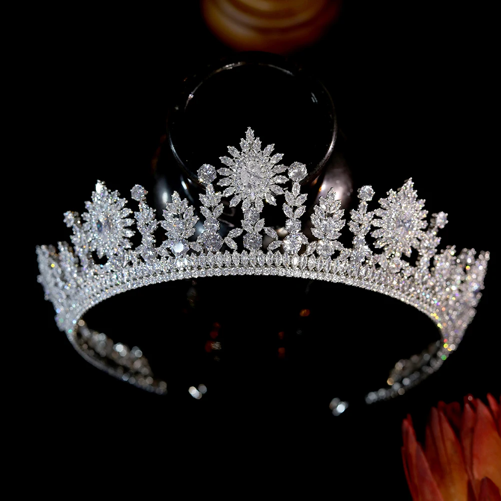 Bride Lengthen Crystal Crown Tiara Cubic Zirconia Headdress Fashion Wedding Hair Accessories Bridal Hair Band Women Jewelry
Bride Lengthen Crystal Crown Tiara Cubic Zirconia Headdress Fashion Wedding Hair Accessories Bridal Hair Band Women Jewelry