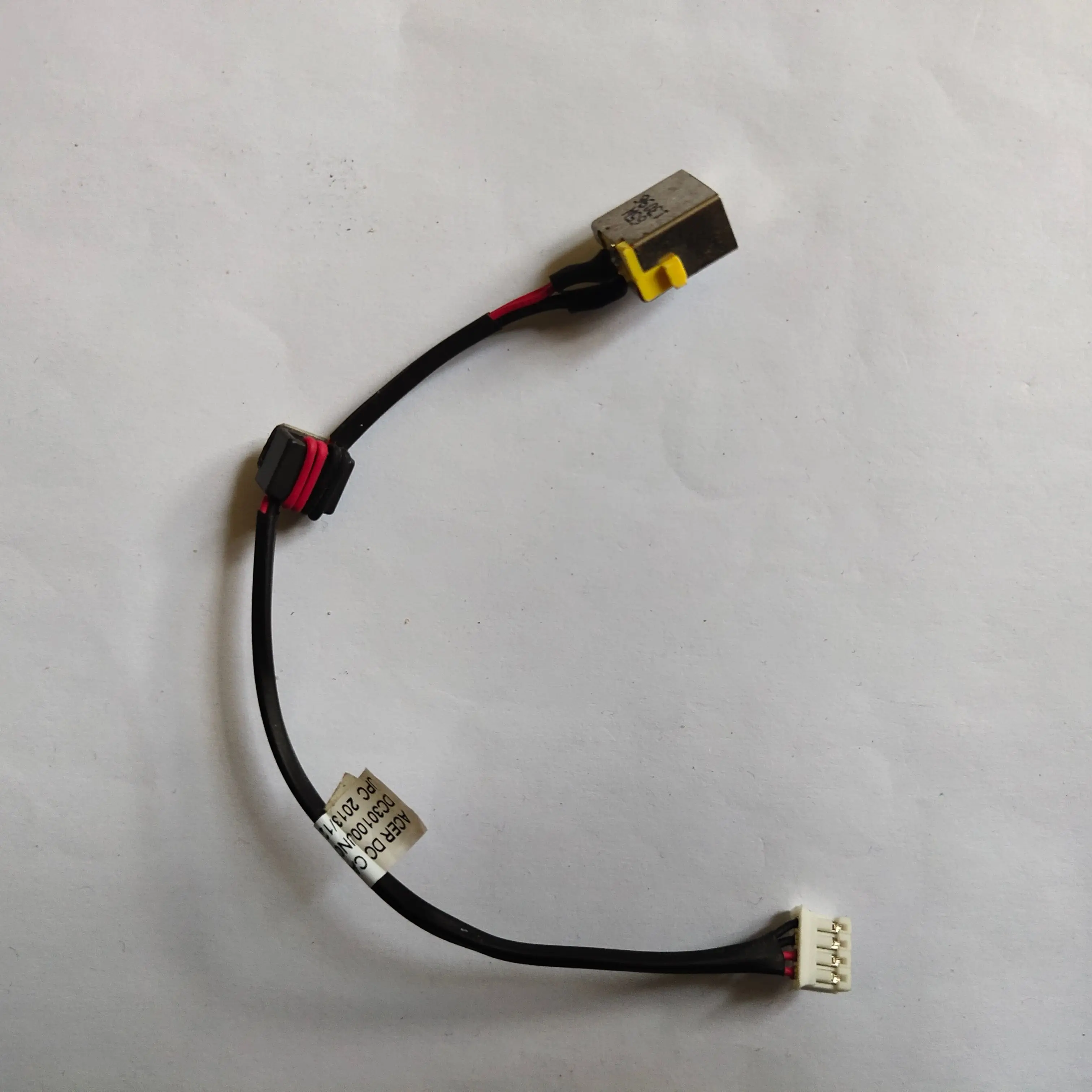 Новый DC Jack кабель постоянного тока для ноутбука Acer Aspire V3-551 V3-571 DC30100PV00 50.R2GN2.001
Новый DC Jack кабель постоянного тока для ноутбука Acer Aspire V3-551 V3-571 DC30100PV00 50.R2GN2.001
