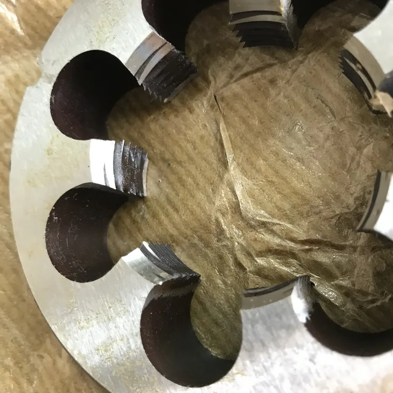 Free Shipping 9Sicr Made BSP/G1-1/8" Manual Pipe Threading Dies Tools Thread Maker for Hand Making Pipe Inner Threads
Free Shipping 9Sicr Made BSP/G1-1/8" Manual Pipe Threading Dies Tools Thread Maker for Hand Making Pipe Inner Threads